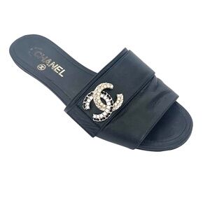 CHANEL Black Leather Sandal Slide Mule Lambskin CC Pearls Crystals Flats Sz 38